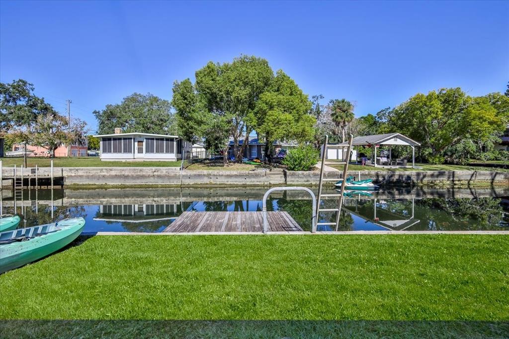 5261 Circle Drive Weeki Wachee, FL 34607 - Photo 8 of 49