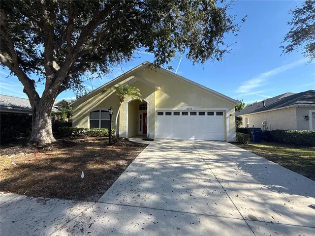 $399,900 | 6242 White Clover Circle, Lakewood Ranch, FL 34202