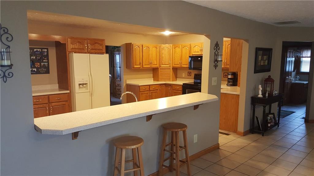 4393 Graham Road Whiteland, IN 46184 - Photo 5 of 20 Gallery Image 5