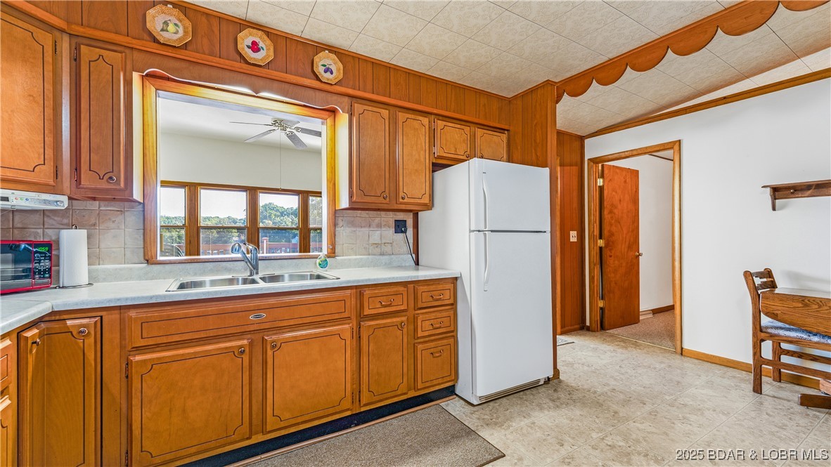 1318 Susan Road Lake Ozark, MO 65049 - Photo 11 of 29 Upper Level Kitchen
