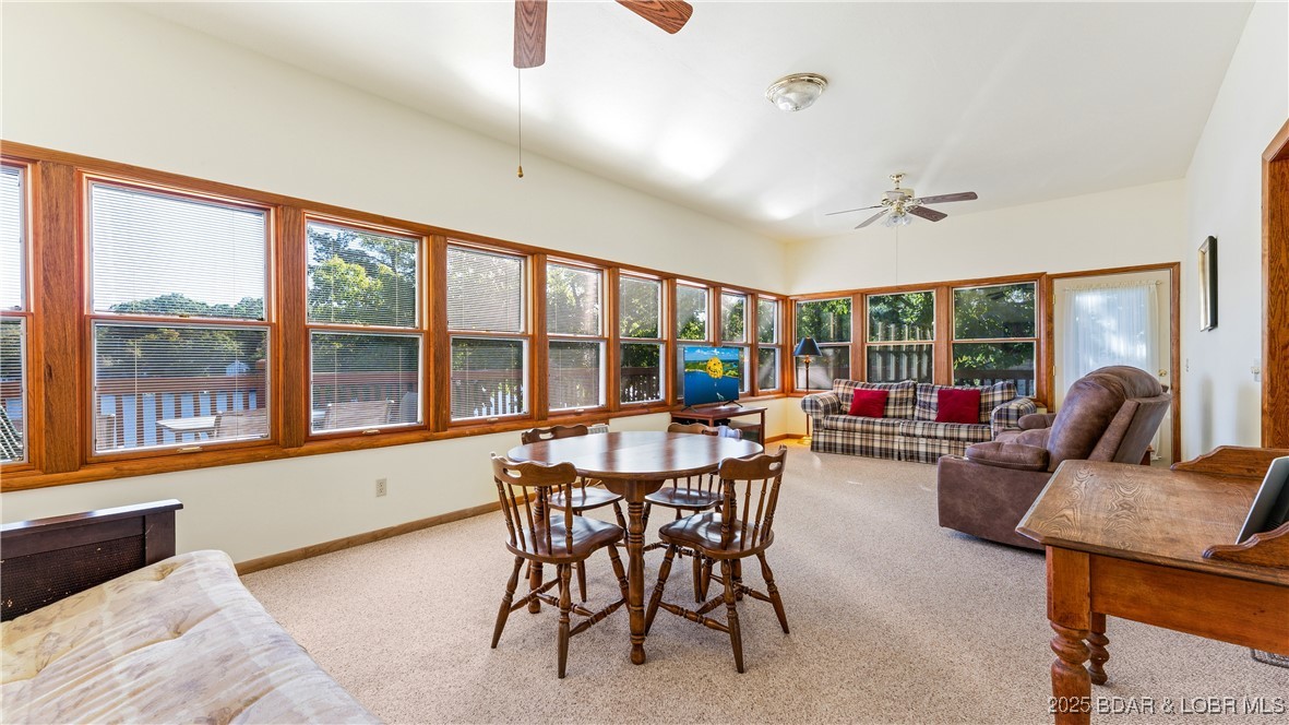 1318 Susan Road Lake Ozark, MO 65049 - Photo 4 of 29 Living Room