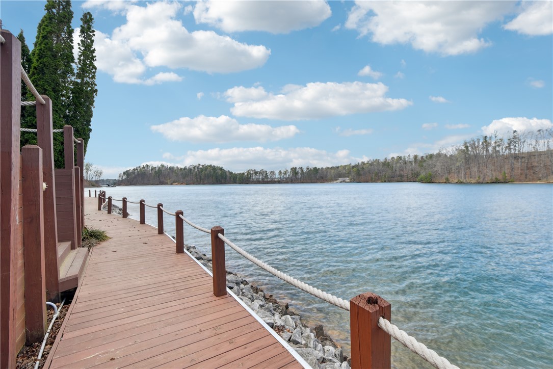 152 Harbour Point Six Mile, SC 29682 - Photo 5 of 44