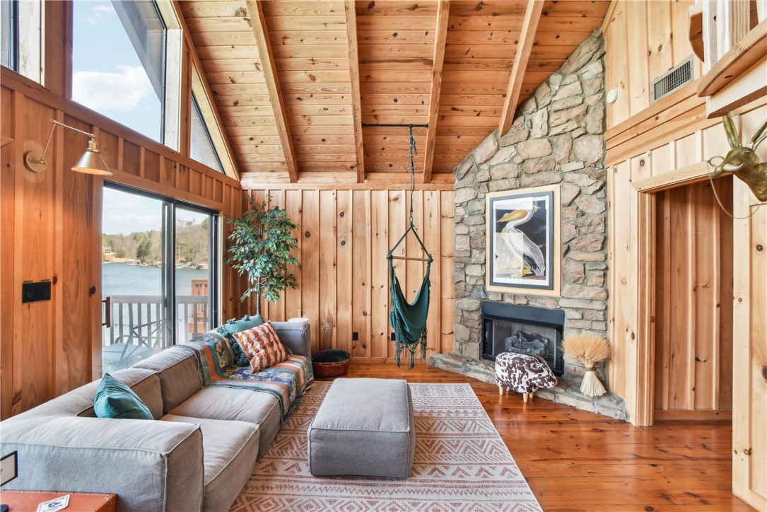 152 Harbour Point Six Mile, SC 29682 - Photo 9 of 44