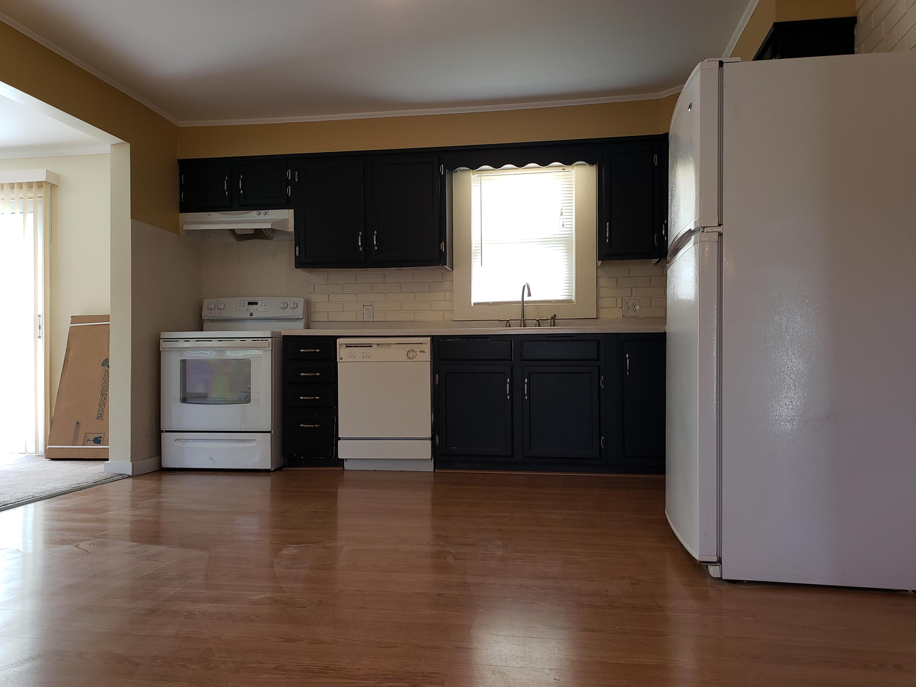 28 Mathews Avenue Waterville, ME 04901 - Photo 8 of 23 9