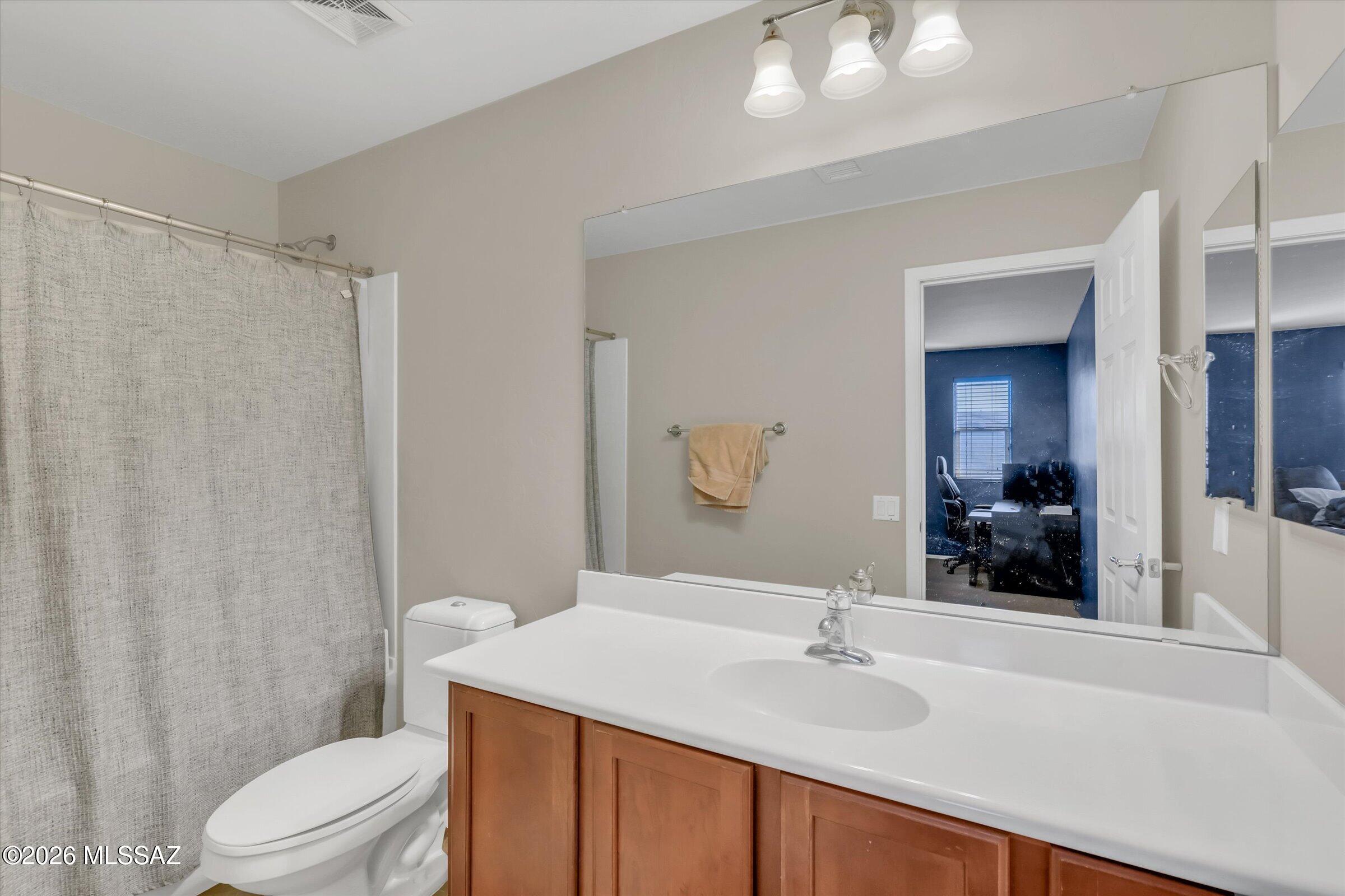 6095 South Jakemp Trail Tucson, AZ 85747 - Photo 42 of 52 Bedroom 5 bathroom