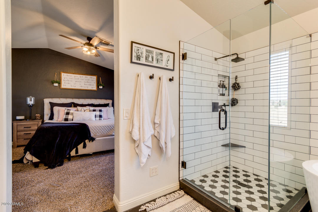 2910 East Frye Road Phoenix, AZ 85048 - Photo 22 of 31 Master Shower