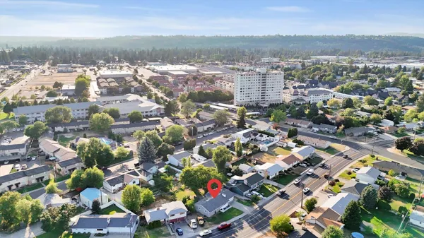 $399,900 | 6817 North Standard Street, Spokane, WA 99208