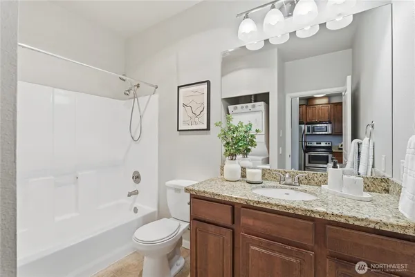 $215,000 | 225 Logan Avenue South, Unit 308, Renton, WA 98057