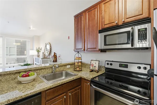 $215,000 | 225 Logan Avenue South, Unit 308, Renton, WA 98057