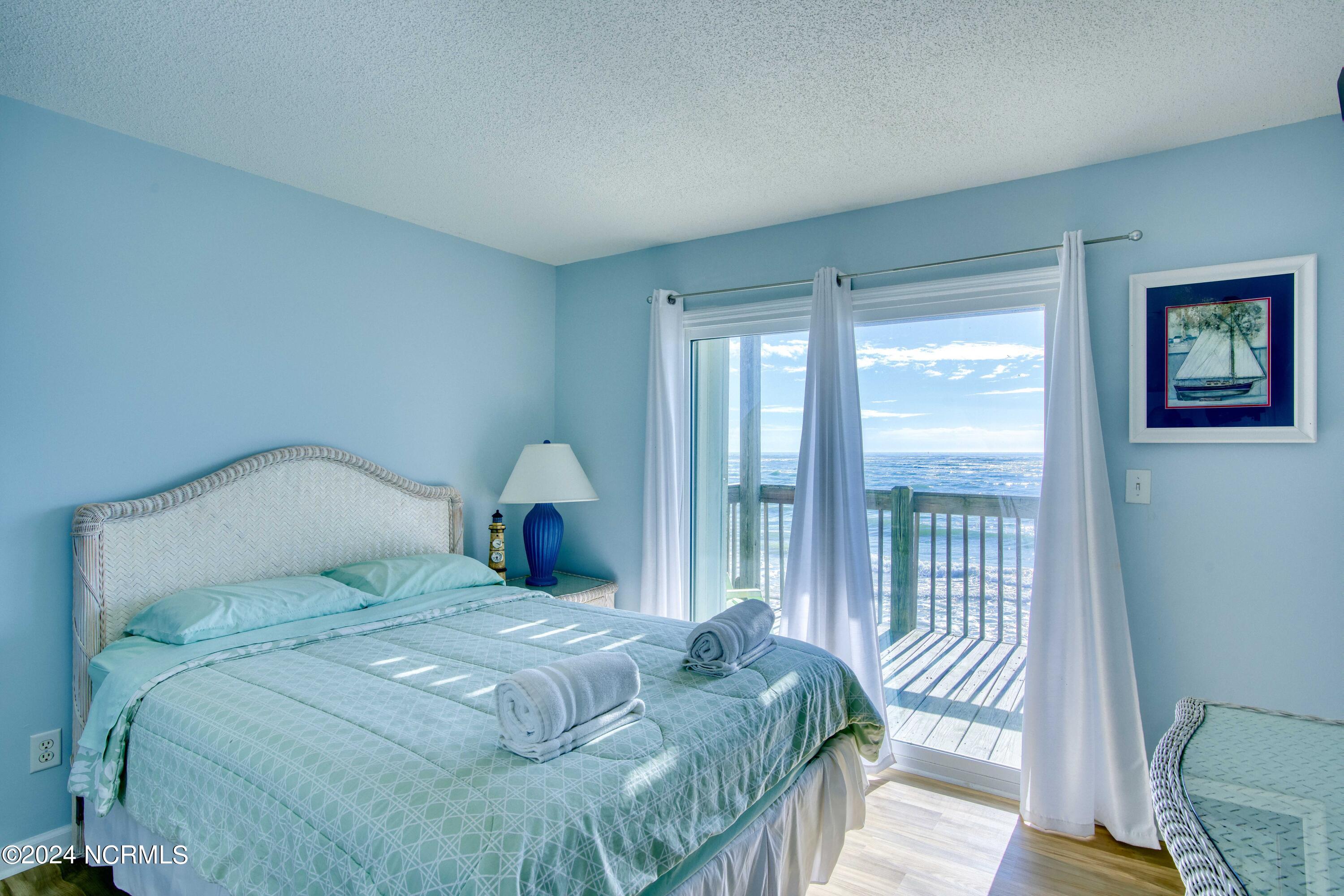 2362 New River Inlet Road North Topsail Beach, NC 28460 - Photo 37 of 49 2362 New River Inlet Road - Interiors -