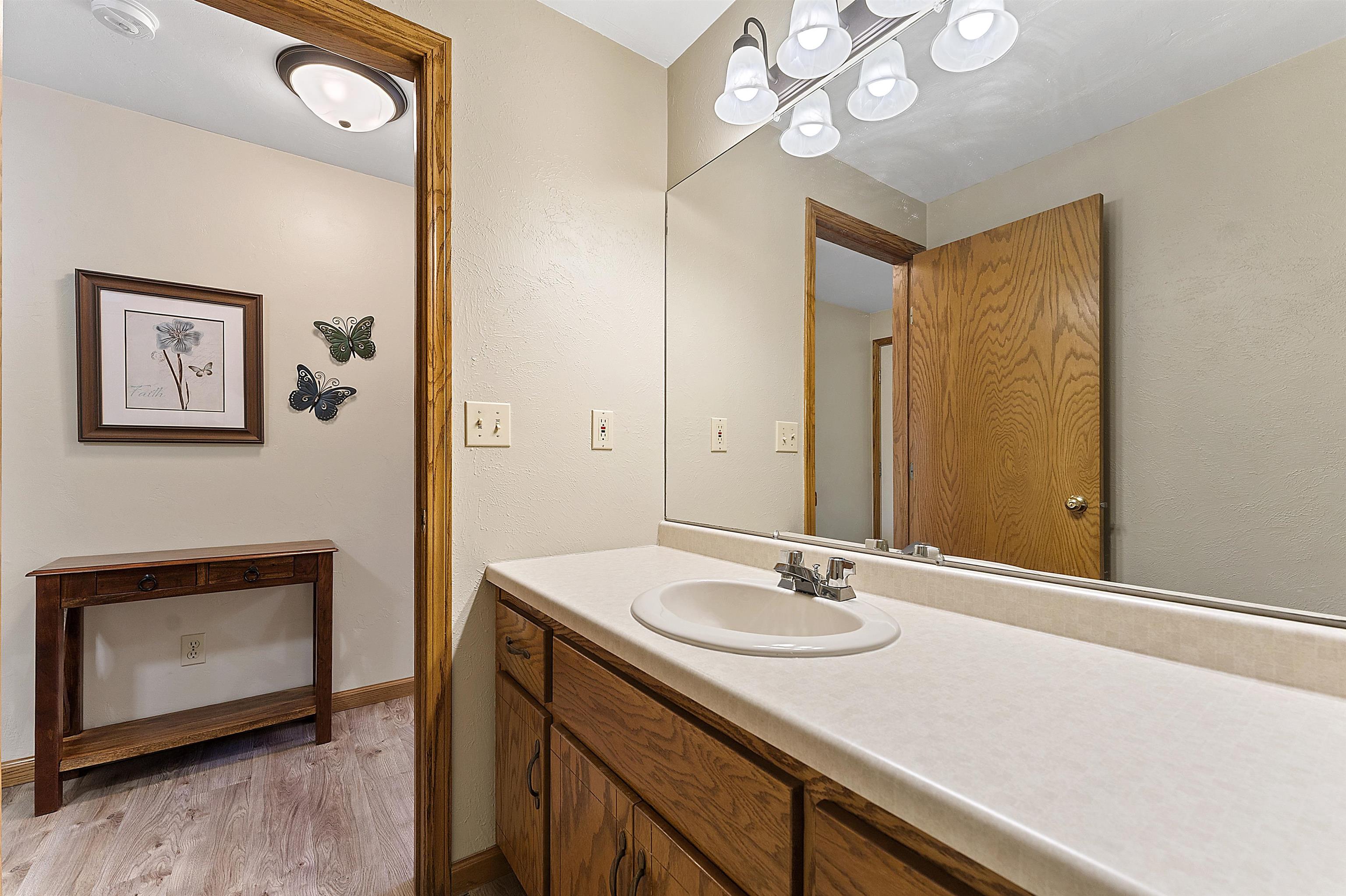 2364 Cedar Ridge Green Bay, WI 54313 - Photo 15 of 90