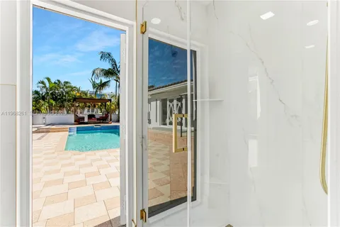 $5,495,000 | 500 94th Street, Surfside, FL 33154