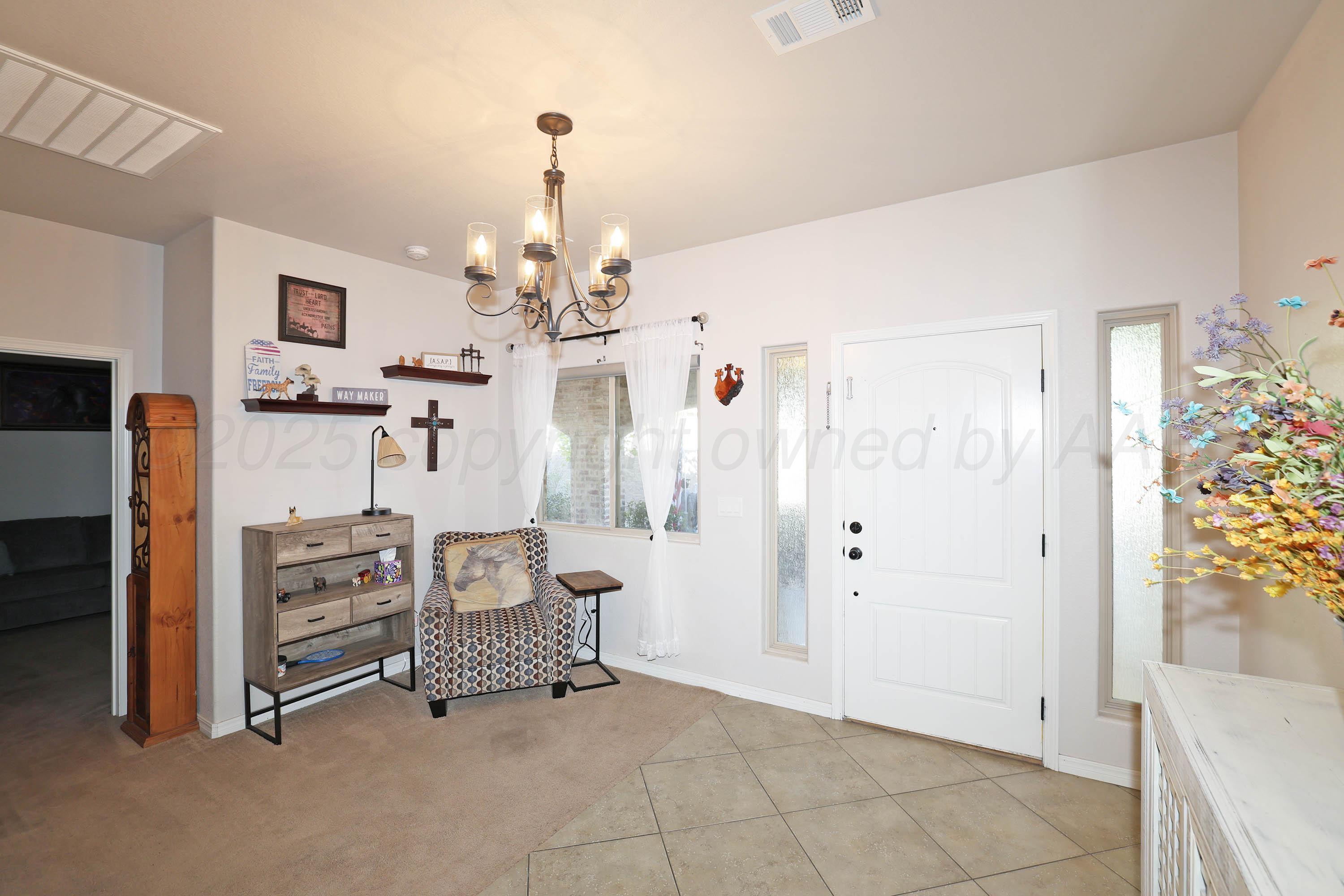 1003 Cabernet Way Amarillo, TX 79124 - Photo 6 of 36 a view of a livingroom with a furniture
