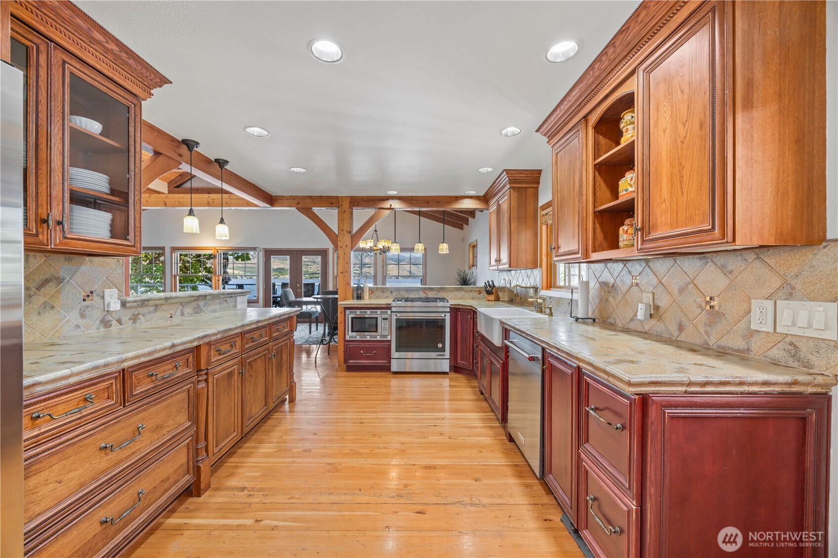 93 Lord Acres Road Chelan, WA 98816 - Photo 4 of 39