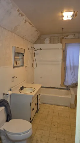 $108,000 | 152 Seminary Street, Barre, VT 05641