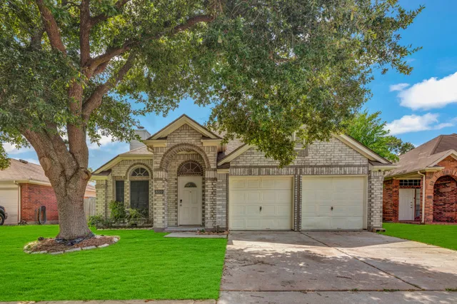 $2,000 | 8222 Viny Ridge Drive, Houston, TX 77083