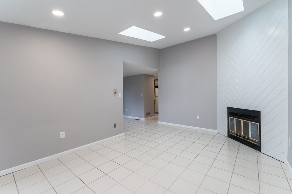 8 Coventry Road, Unit 8 Grafton, MA 01519 - Photo 5 of 22 Gallery Image 5