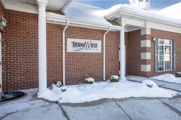 $199,900 | 42 Kassebaum Lane, Unit 208, St. Louis, MO 63129