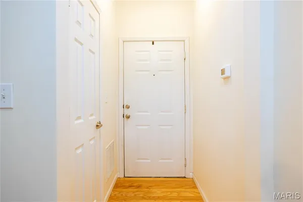 $199,900 | 42 Kassebaum Lane, Unit 208, St. Louis, MO 63129