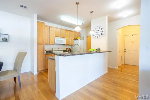 $199,900 | 42 Kassebaum Lane, Unit 208, St. Louis, MO 63129