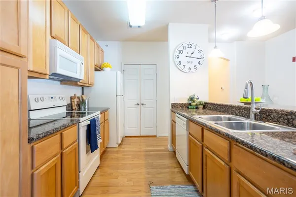 $199,900 | 42 Kassebaum Lane, Unit 208, St. Louis, MO 63129