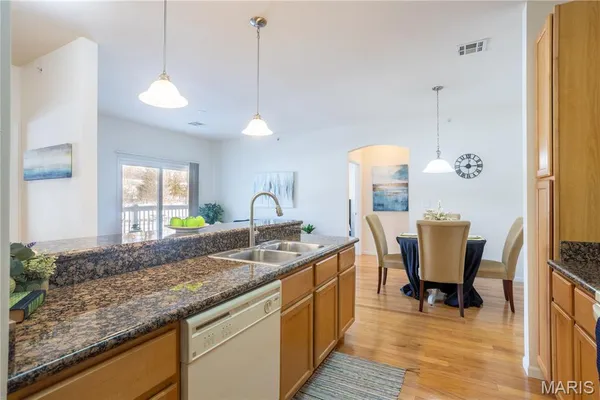 $199,900 | 42 Kassebaum Lane, Unit 208, St. Louis, MO 63129