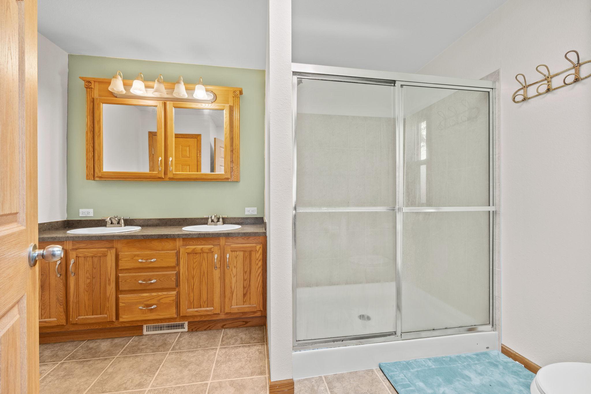 1845 83rd Street West Inver Grove Heights, MN 55077 - Photo 12 of 19