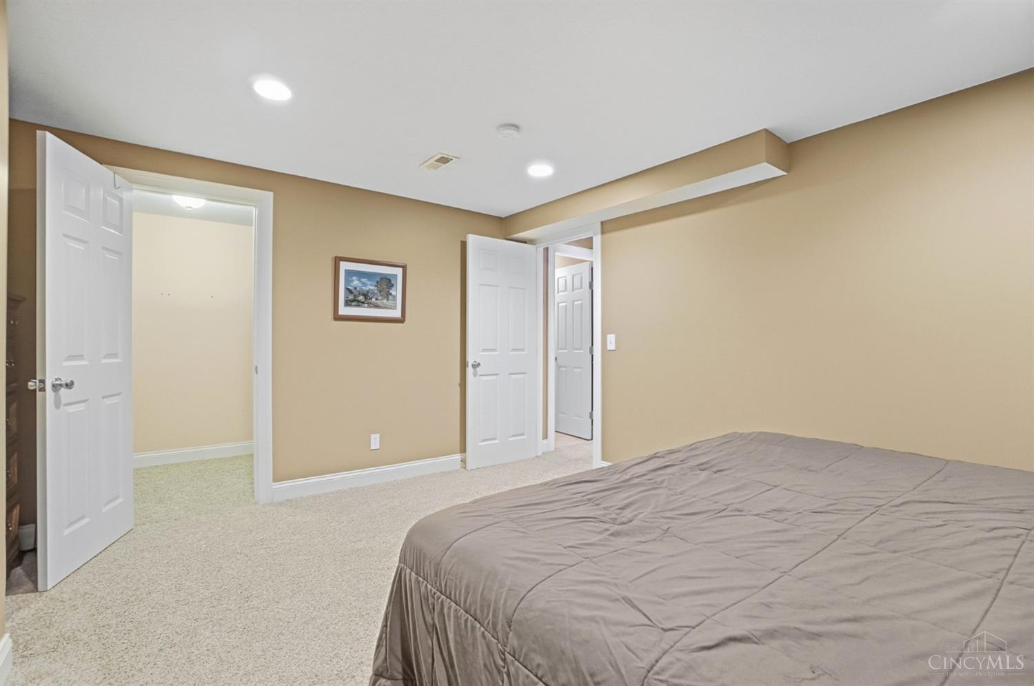 5558 Eden Ridge Drive Cincinnati, OH 45247 - Photo 32 of 40