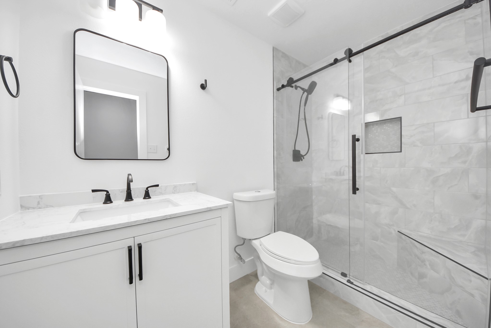 24027 Pinecreek Point Spring, TX 77373 - Photo 20 of 41 2nd Bathroom