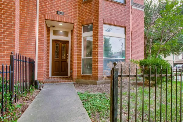 $3,950 | 3951 North Hall Street, Dallas, TX 75219