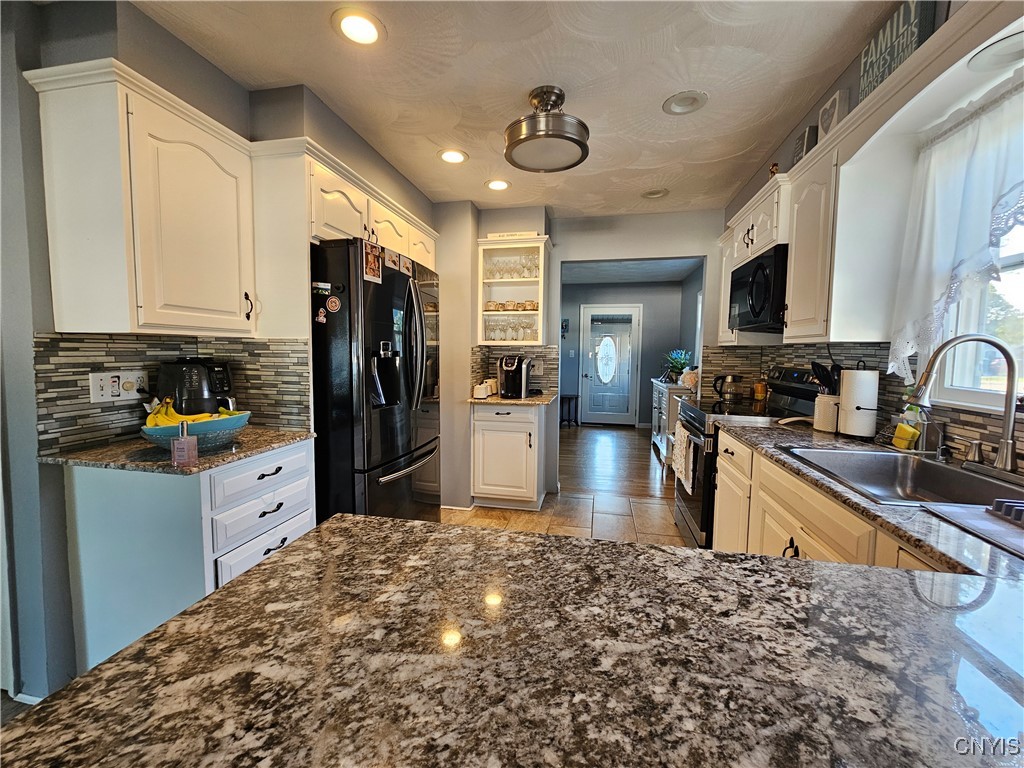 703 Burth Place Utica, NY 13502 - Photo 12 of 46