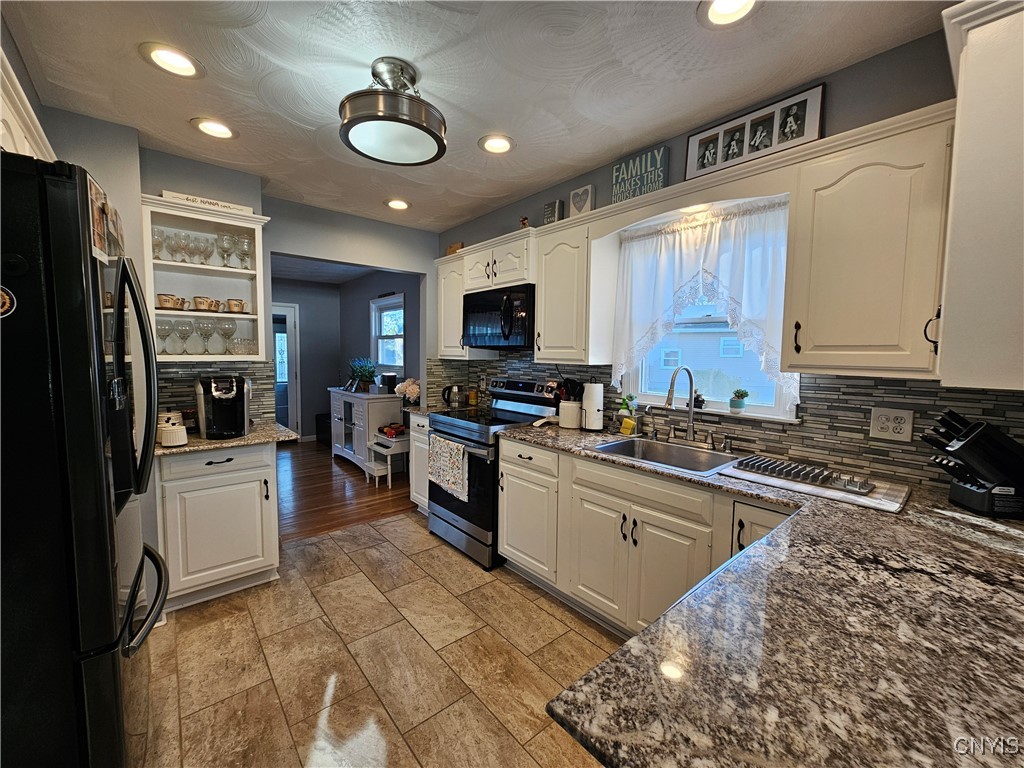 703 Burth Place Utica, NY 13502 - Photo 13 of 46