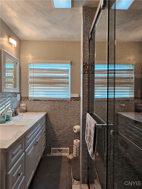 703 Burth Place Utica, NY 13502 - Photo 25 of 46