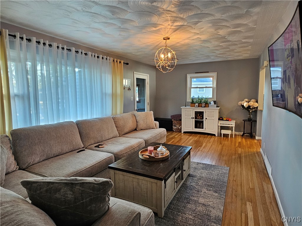 703 Burth Place Utica, NY 13502 - Photo 3 of 46