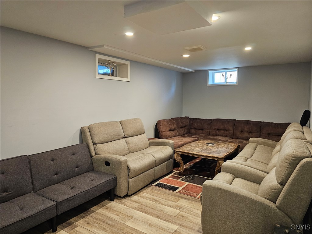 703 Burth Place Utica, NY 13502 - Photo 35 of 46