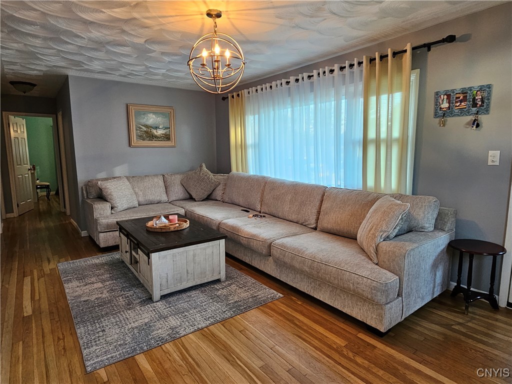 703 Burth Place Utica, NY 13502 - Photo 5 of 46