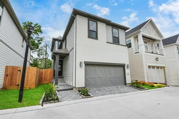 $660,000 | 405 Forest Reserve Place, Houston, TX 77079