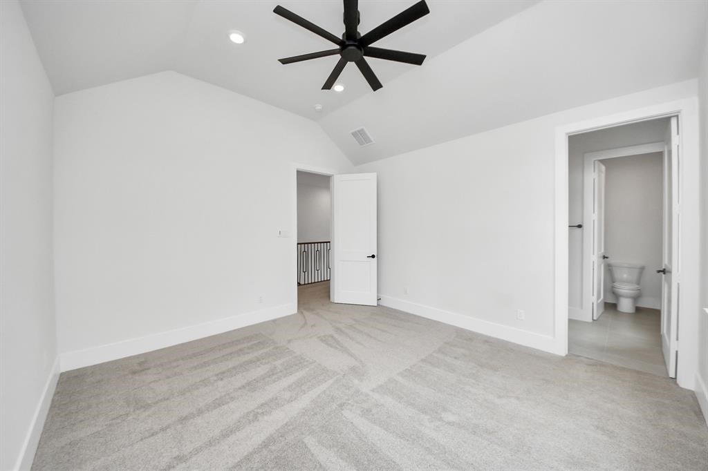 405 Forest Reserve Place Houston, TX 77079 - Photo 21 of 38 Generous sized primary bedroom