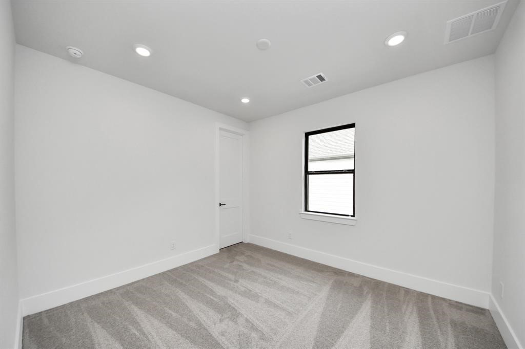 405 Forest Reserve Place Houston, TX 77079 - Photo 30 of 38