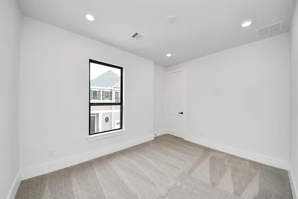 $660,000 | 405 Forest Reserve Place, Houston, TX 77079