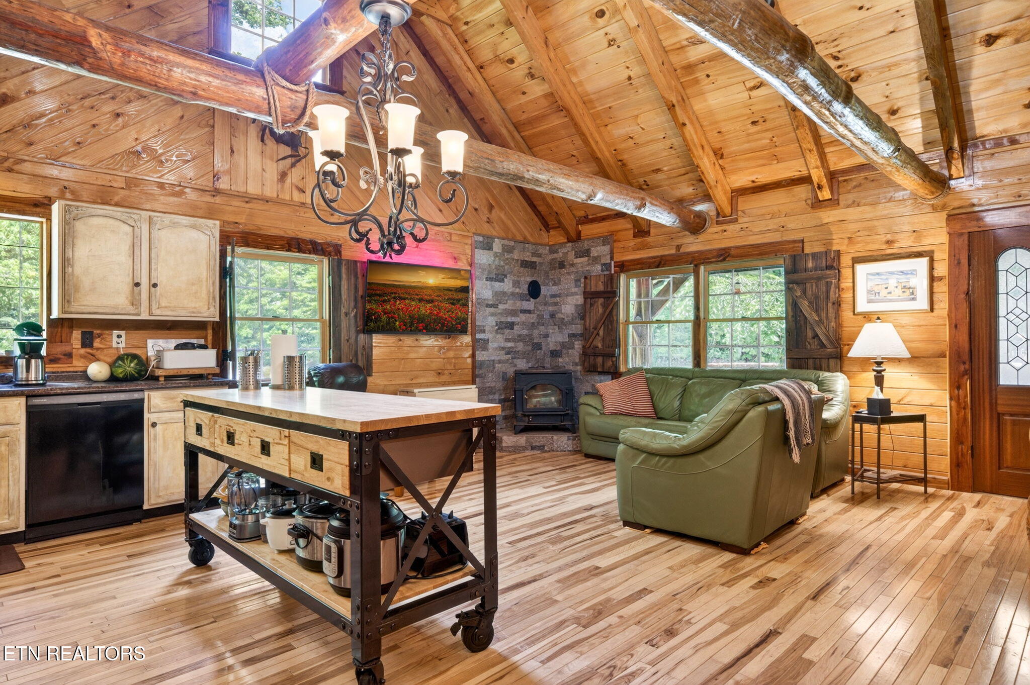 4912 Honey Creek Loop Road Allardt, TN 38504 - Photo 19 of 49 18-web-or-mls-4912 Honey Creek Loop Rd_0