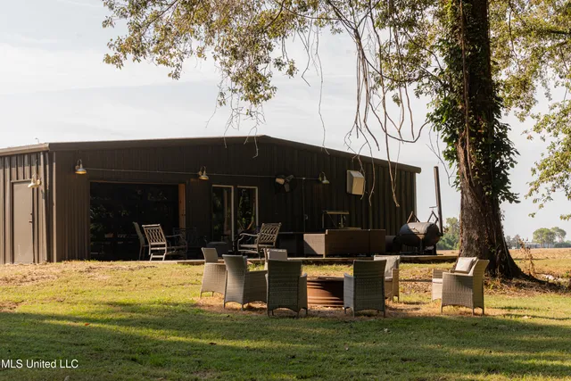 $749,000 | 6710 Money Road, Greenwood, MS 38930