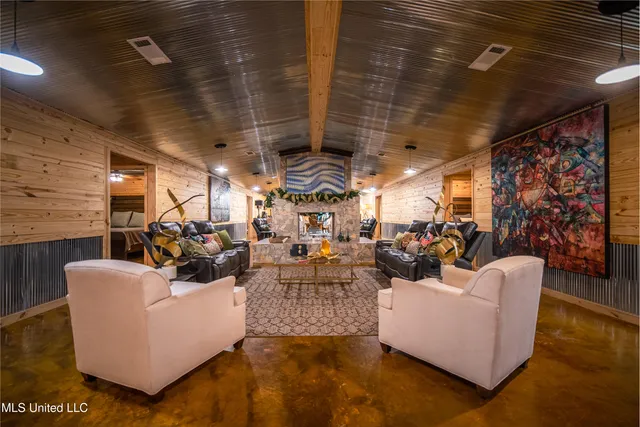 $749,000 | 6710 Money Road, Greenwood, MS 38930