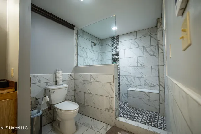 $749,000 | 6710 Money Road, Greenwood, MS 38930