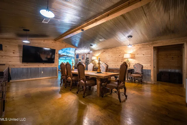 $749,000 | 6710 Money Road, Greenwood, MS 38930