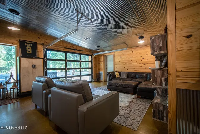 $749,000 | 6710 Money Road, Greenwood, MS 38930