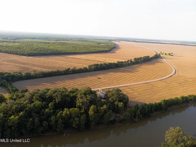 $749,000 | 6710 Money Road, Greenwood, MS 38930