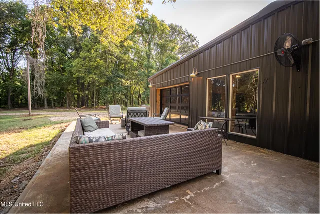 $749,000 | 6710 Money Road, Greenwood, MS 38930