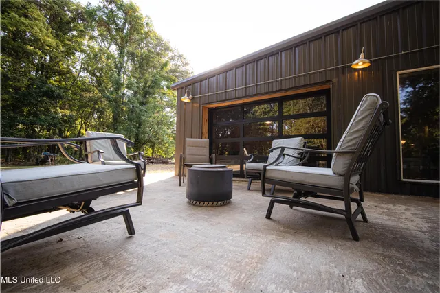 $749,000 | 6710 Money Road, Greenwood, MS 38930