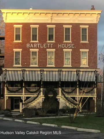 $3,300 | 1220 Co Rte 22, Unit 22, Ghent, NY 12075